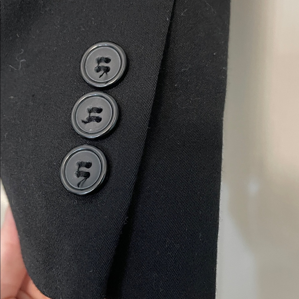 Silence + Noise Classic Black Blazer - Picture 3 of 7